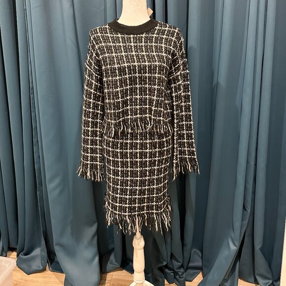 Zie LA Two Piece Skirt and Sweater Set - Picture 1 of 12